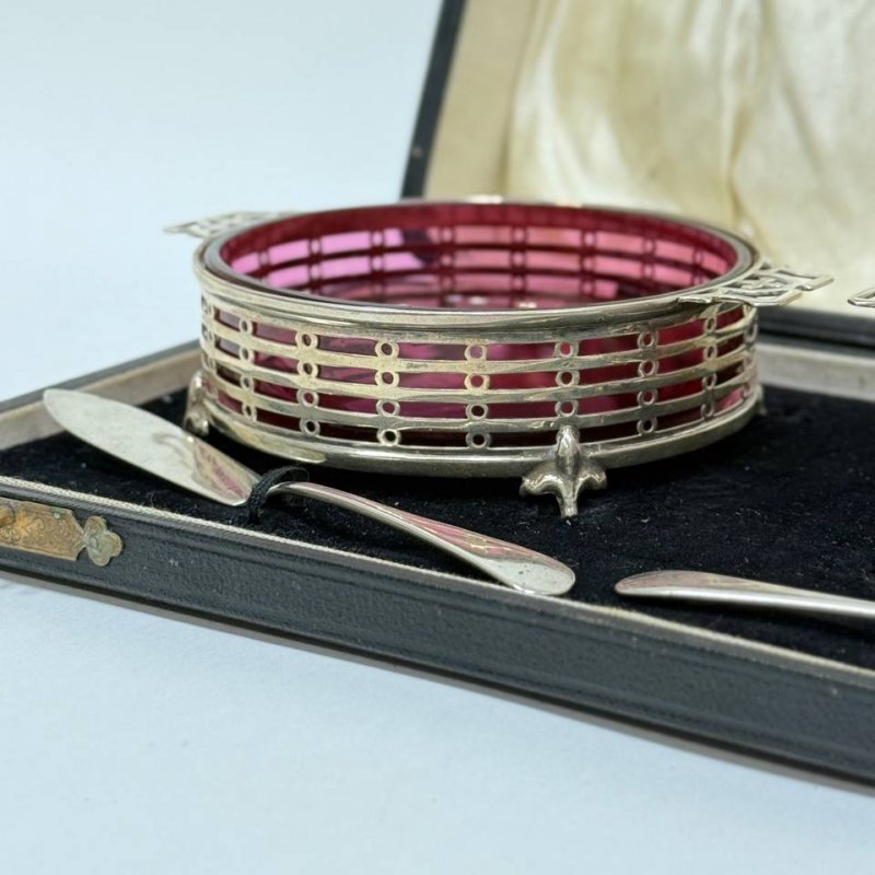 Пара серебряных масленок с стеклянными  вставками