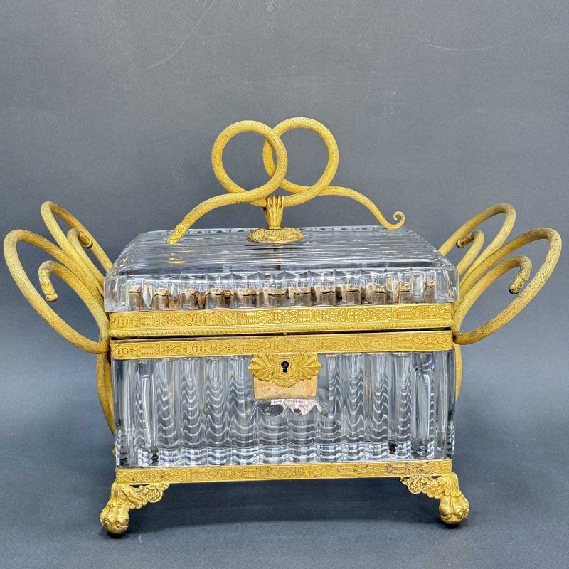 Хрустальная шкатулка с бронзовыми вставками и золочением в стиле Ампир Франция 1820 гг (к)