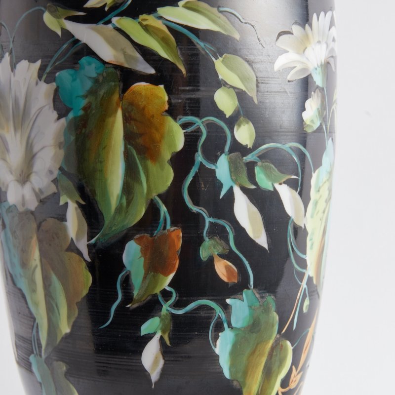 Высокая интерьерная ваза с ручной росписью