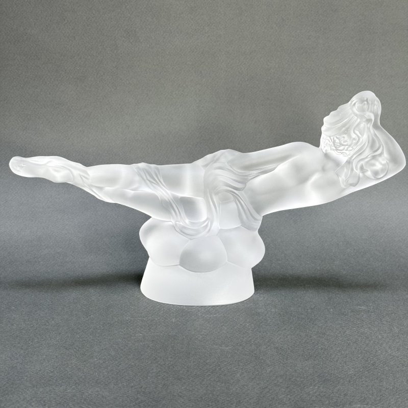 Статуэтка в стиле Артдеко дизайн 1930г. Г. Хоффманн Чехия 21 в