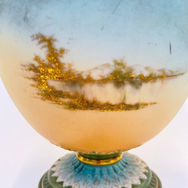 Большая пейзажная ваза Royal Worcester