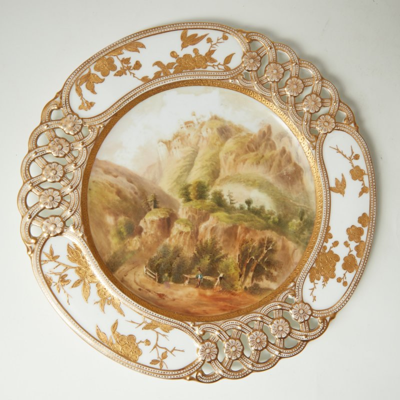 Тарелка с пейзажем Coalport 1875-1881 CASTLE OF ARENSDORF