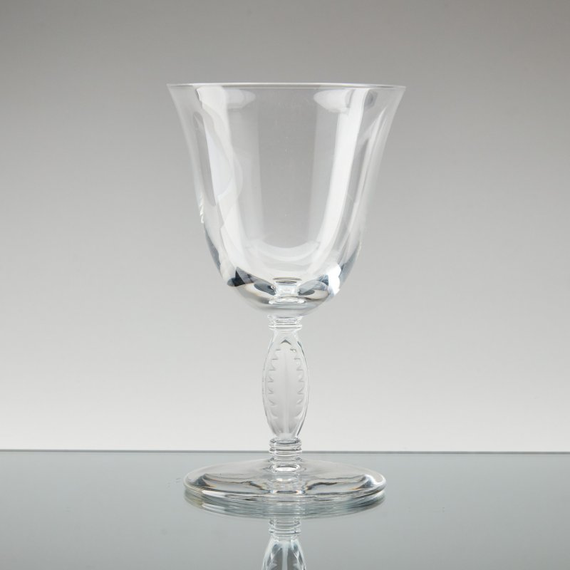 Lalique. Коллекционный хрустальный бокал для белого вина серии Fontainebleau