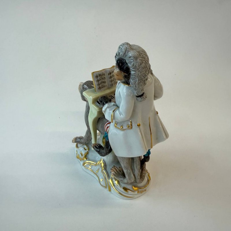 Статуэтка Обезьяна с клавесином верхом на обезьяне №19 в серии обезьяний оркестр Германия 1974 г 