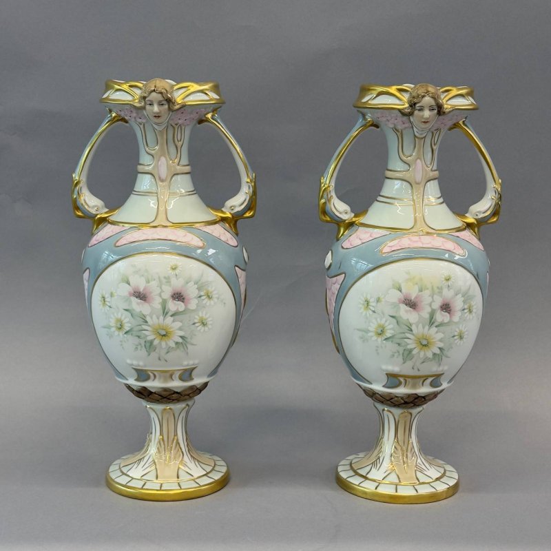 Парные коллекционные  фарфоровые вазы Royal Dux Bohemia в стиле Ар-Нуво  1910-1930 гг . 