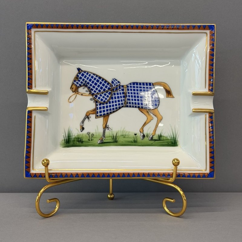 Фарфоровая пепельница от Hermès