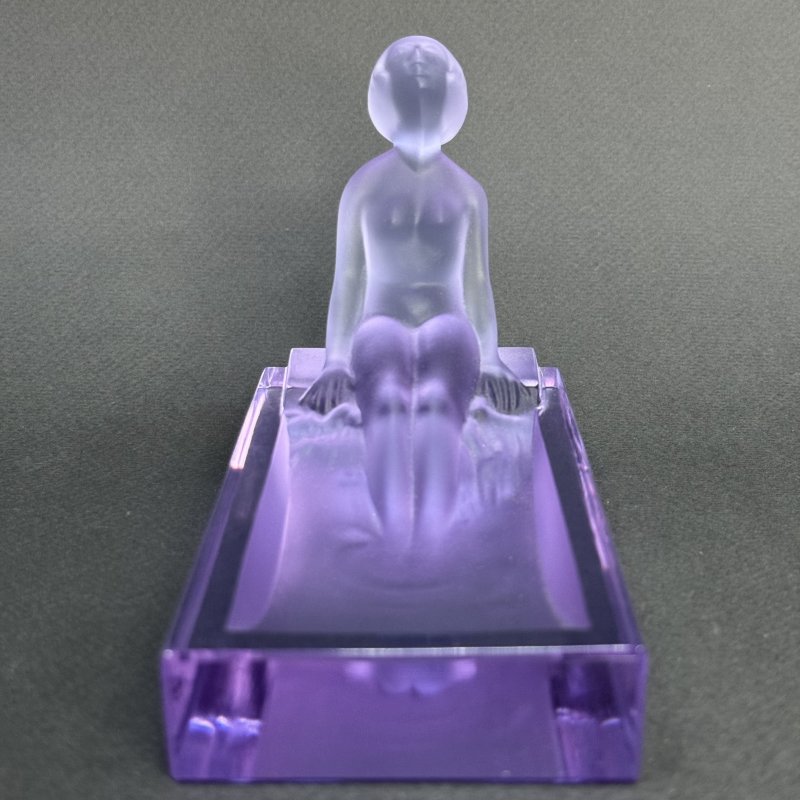 Мелочница из аметистового стекла коллекция Ингрид  дизайн 1930г. Г. Хоффманн Чехия 21 в