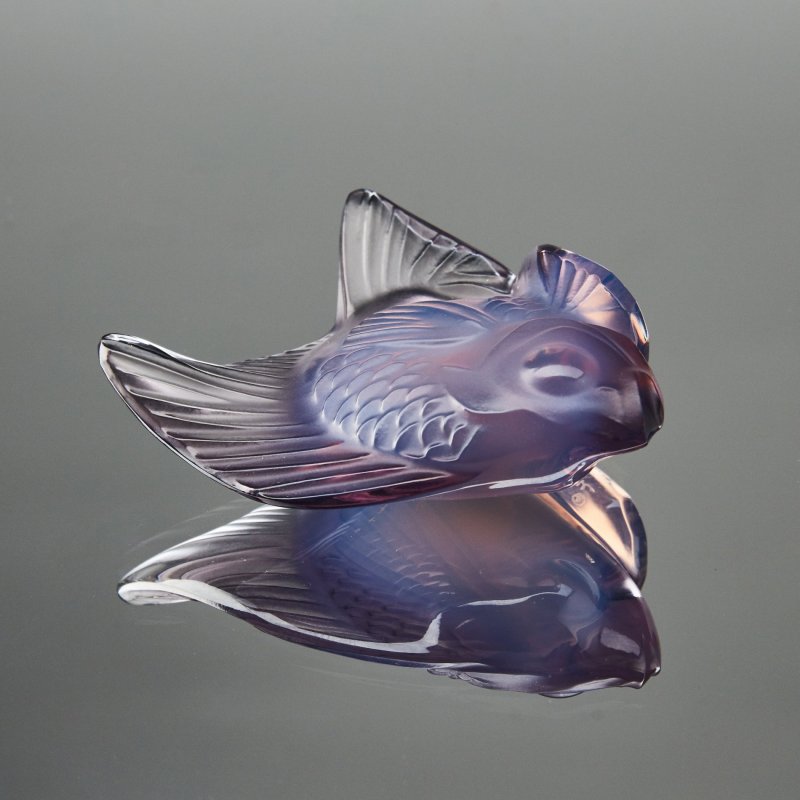 Хрустальная рыбка дымчато-сиреневого оттенка
