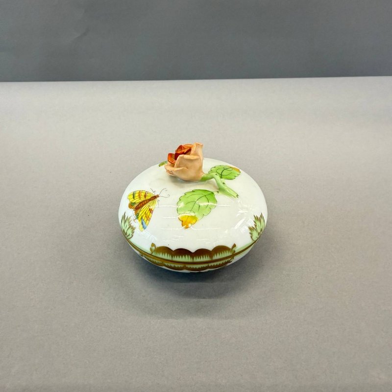 Шкатулка Herend  из сервиза Королева Виктори