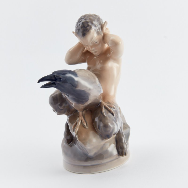 Коллекционная  статуэтка Фавн и ворон