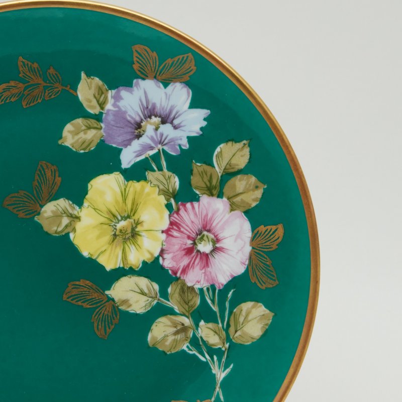 Тарелка зеленая цветы