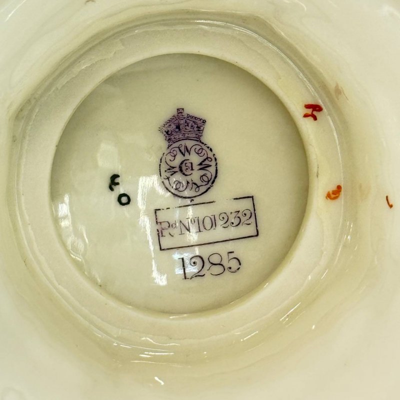 Старинная ваза с крышкой Royal Worcester 1890е гг