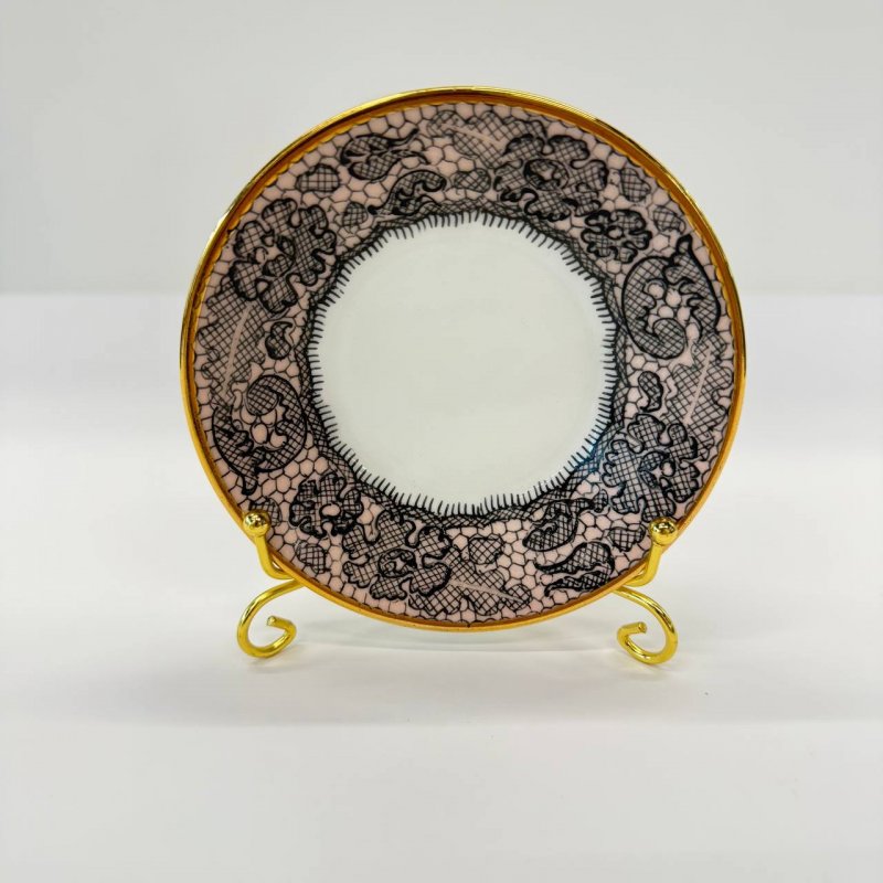 Кофейная пара с кружевом