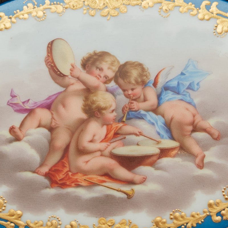 Фарфоровая пластина Мейссен с ангелочками