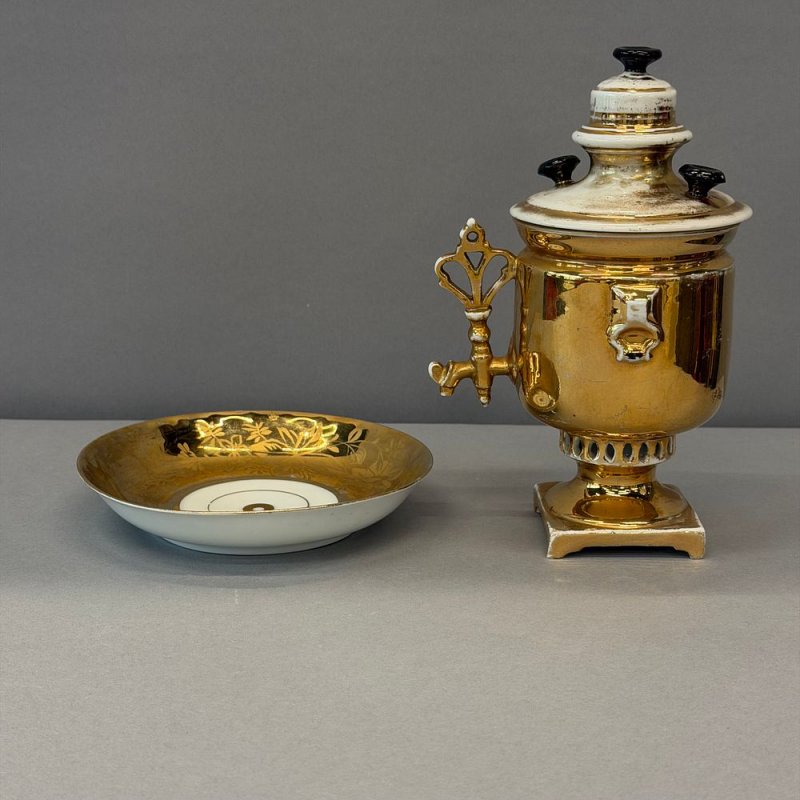 Редкая антикварная фарфоровая чайная пара «Самовар» 1890–1910 гг