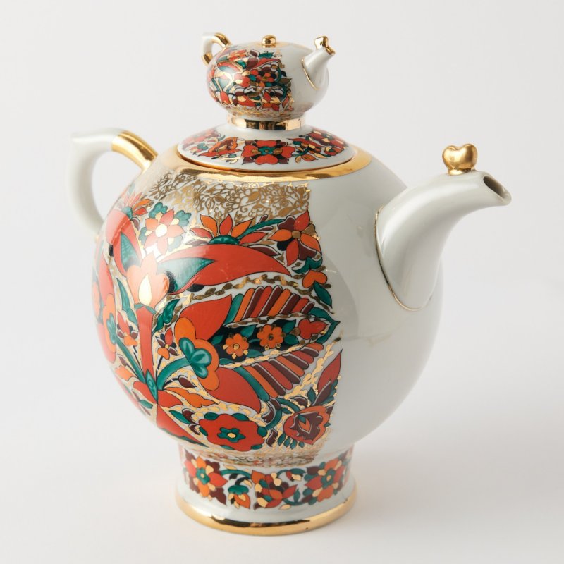 Коллекционный фарфоровый чайник  Красный петух
