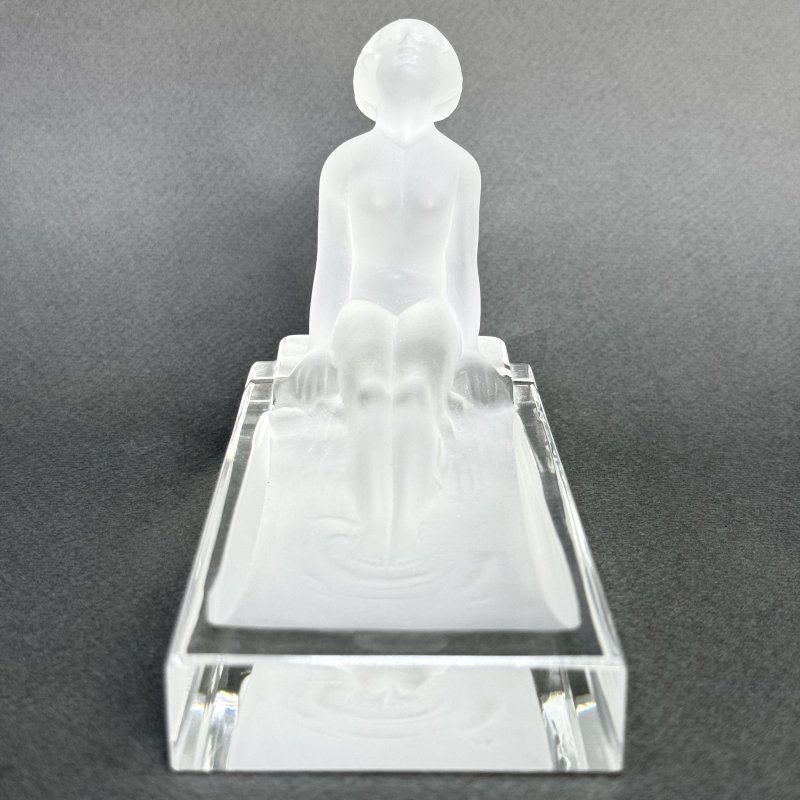 Мелочница сатиновое стекло дизайн 1930г. Г. Хоффманн Чехия 21 в