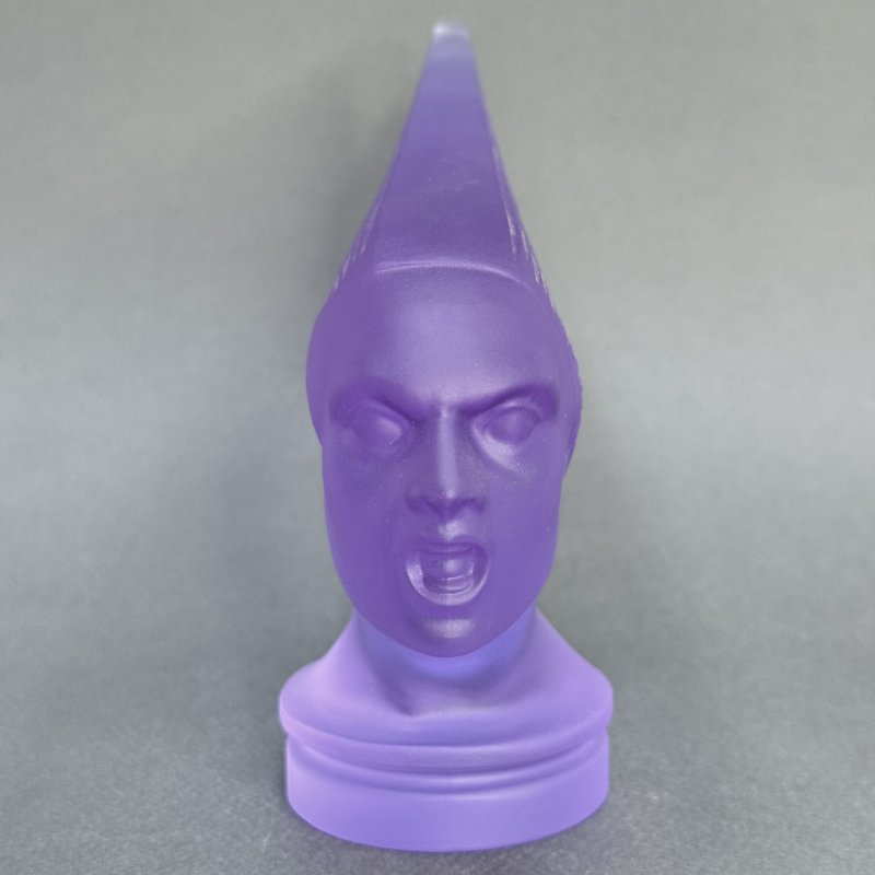 Коллекционная статуэтка-маскот Victoire в стиле Артдеко из аметистового стекла модель  Г.Хоффманн 1930е г Чехия 21