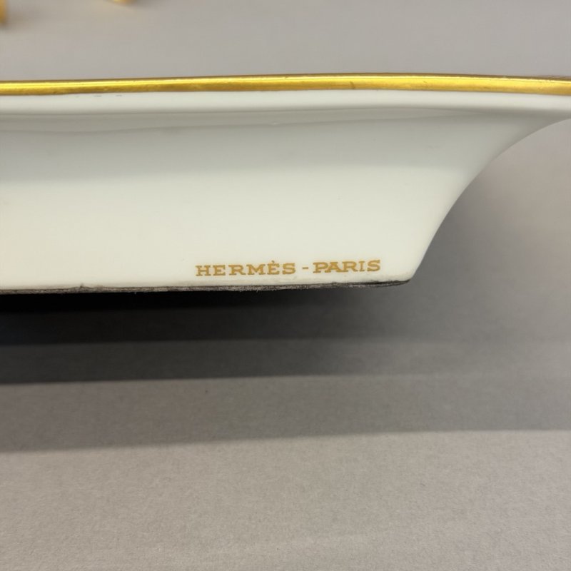 Фарфоровая пепельница от Hermès