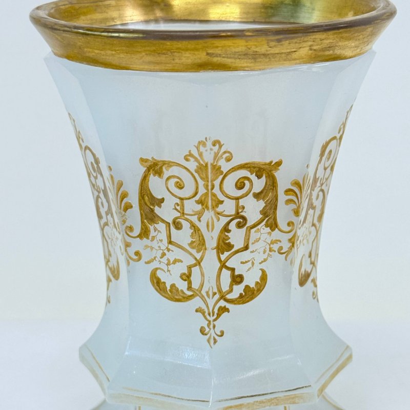 Кубок  в стиле бидермейер