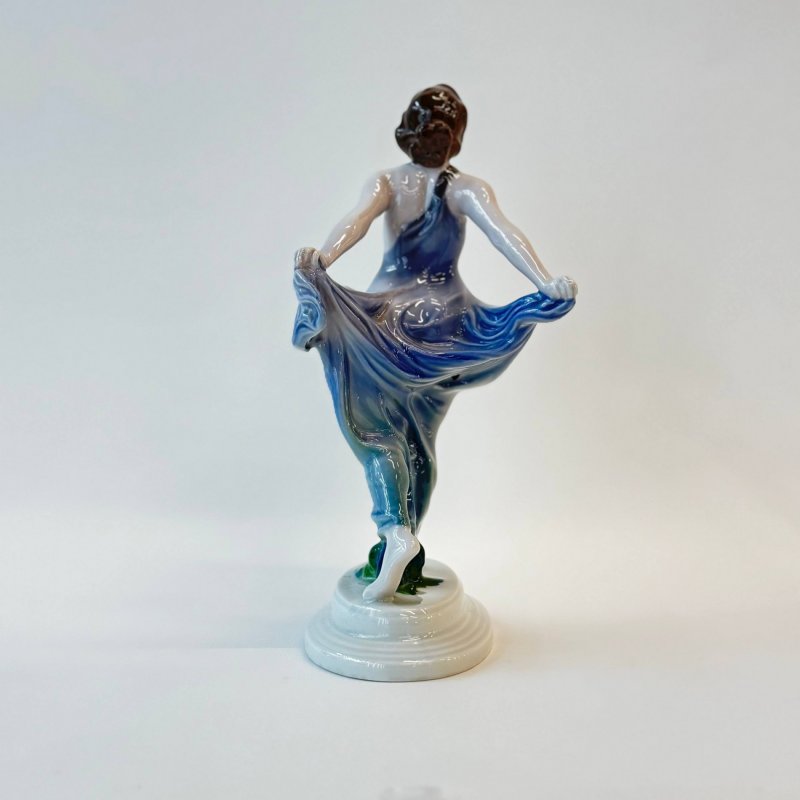  фарфоровая статуэтка Windbraut (Невеста ветра). 