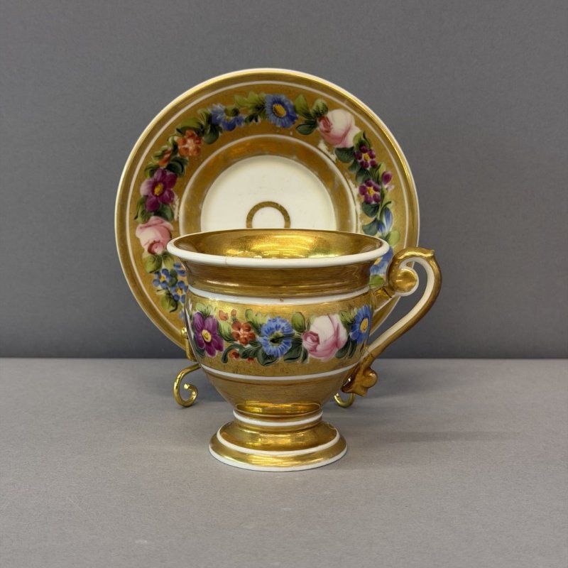 Чашка с блюдцем  с монограммой