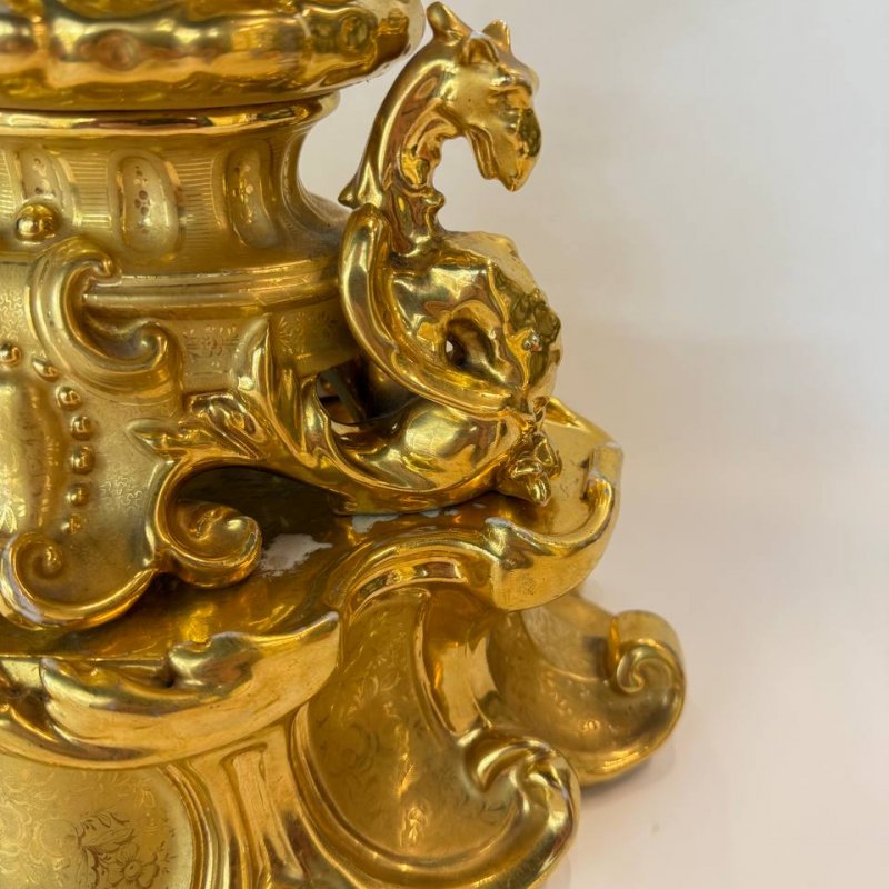 Ваза в стиле рококо