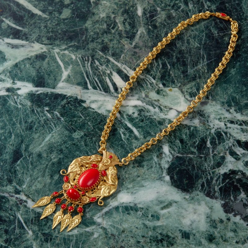 Винтажное ожерелье Пантеры с красными камнями ручной работы