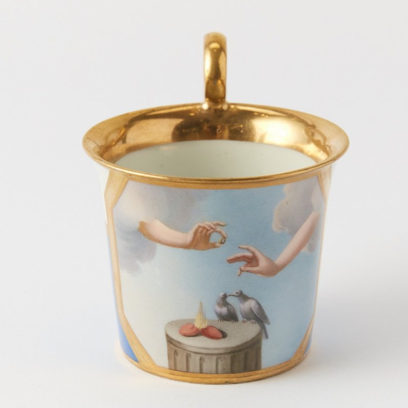 Стиль Royal Vienna. Коллекционная чашка с ручной росписью