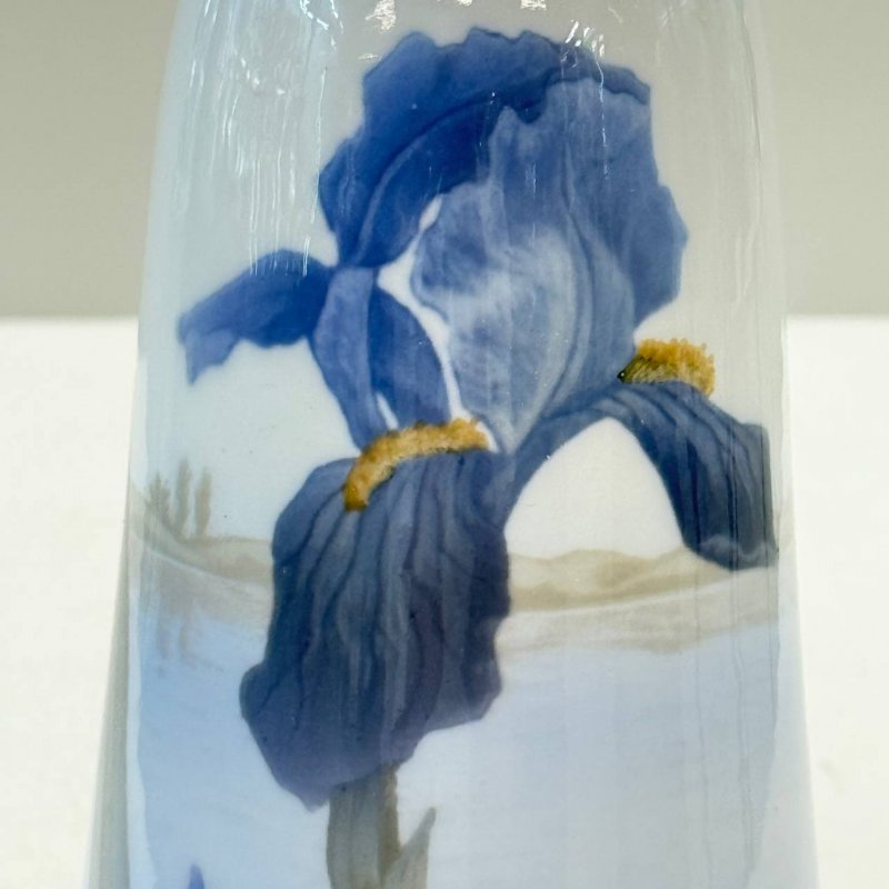 Ваза с ирисами Royal Copenhagen