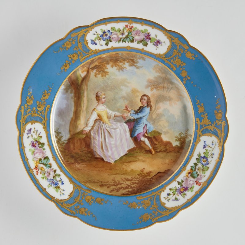 Тарелка с галантной сценой в севрском стиле, Chateau des Tuileries