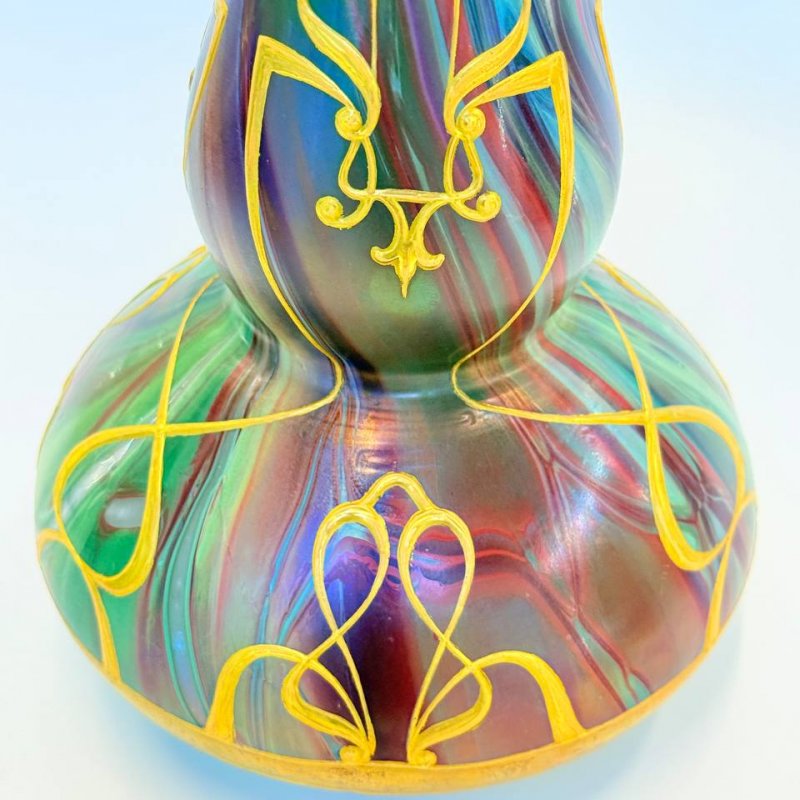 Ваза в стиле модерн