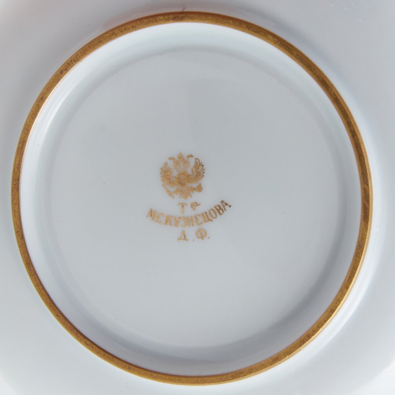 Редкость! Чашка с блюдцем, декорированные росписью в неорусском стиле. Золотая марка.