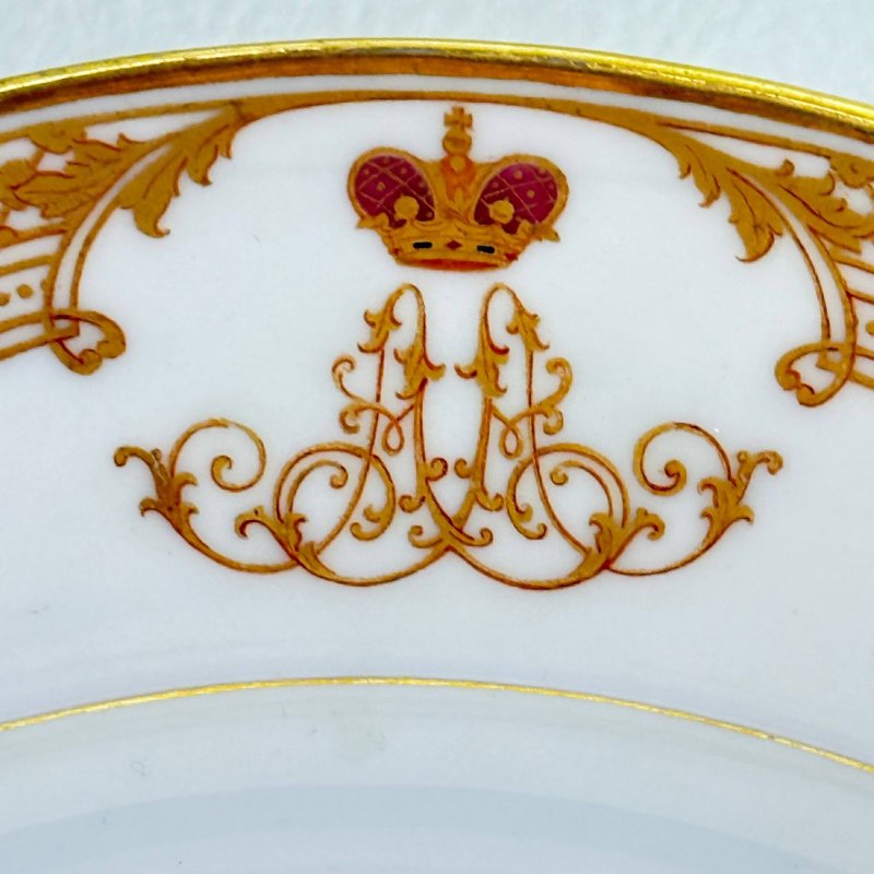 Тарелка из сервиза для великого князя Александра Александровича, будущего императора Александра III ИФЗ