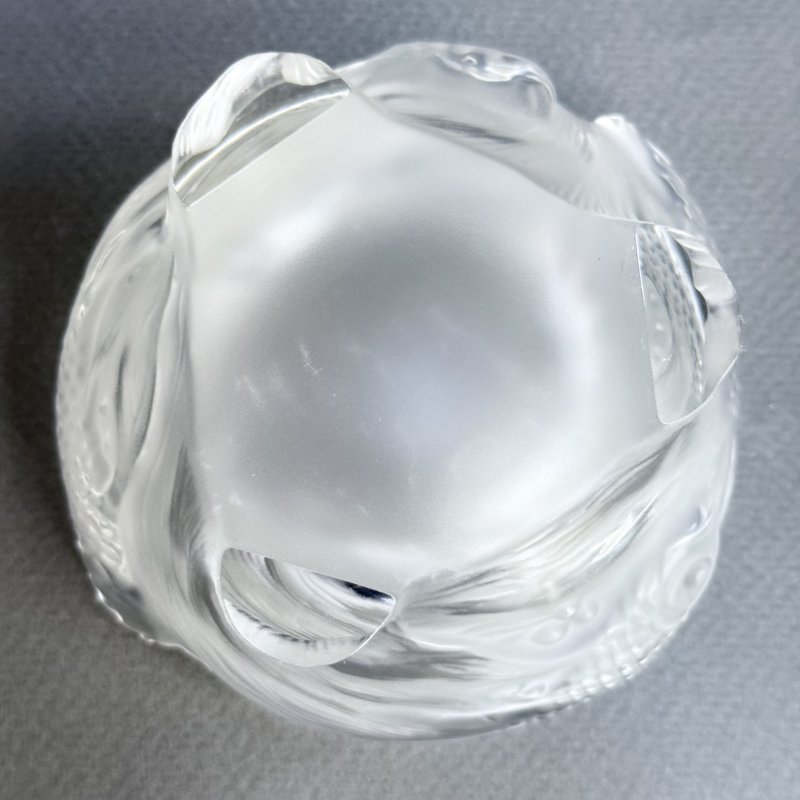 Шкатулка в стиле Артдеко из сатинового стекла дизайн 1930г. Г. Хоффманн Чехия 21 в  (Н)