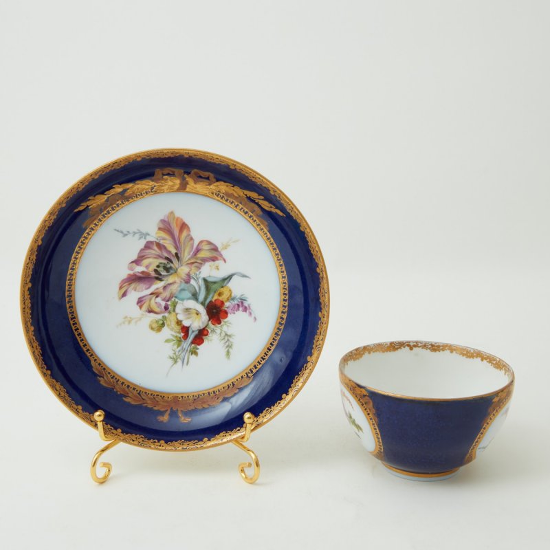 Чашка с блюдцем период Marcolini роспись цветы позолота 1763-1774гг