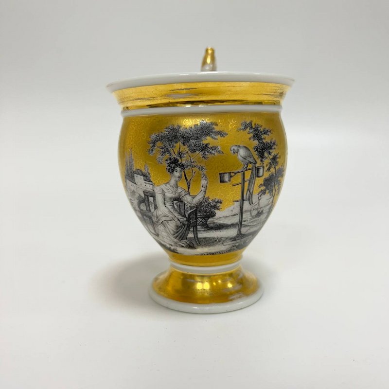 Завод Ф.С. Батенина. 1814-1825. Фарфоровая чашка с идиллической сценкой. 