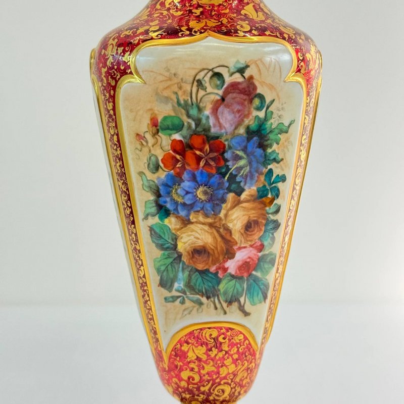 Ваза из богемского эмалированного и позолоченного стекла