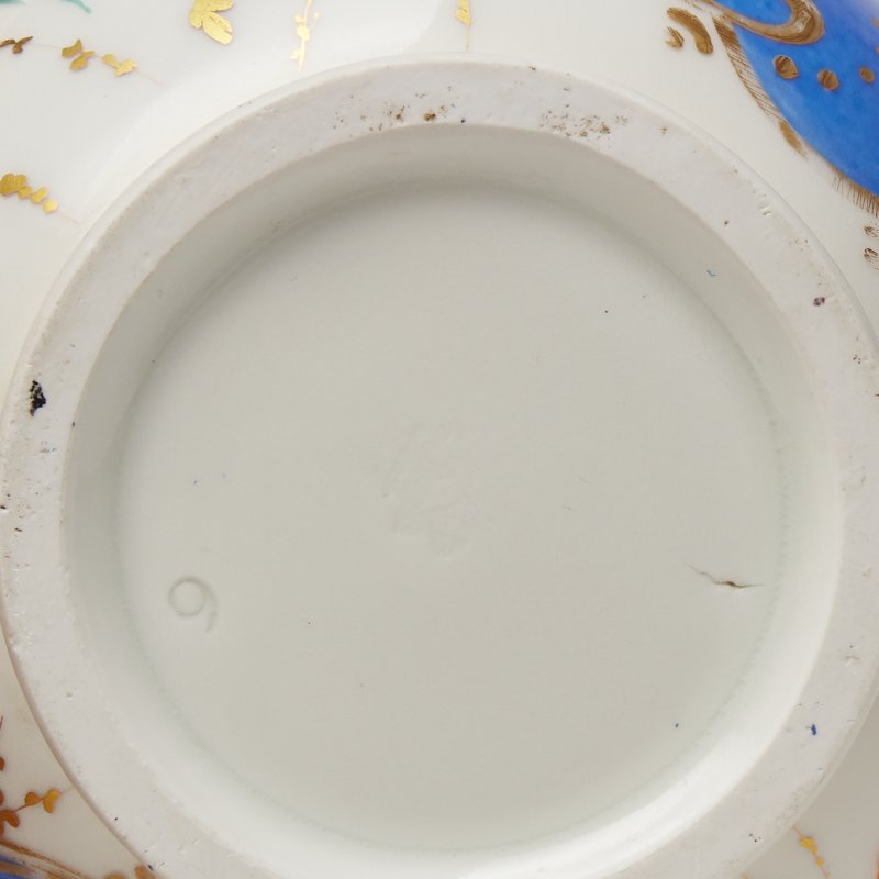 Фарфоровый молочник с ручной 
