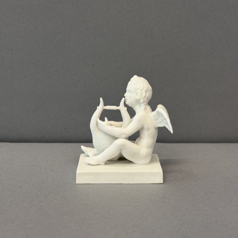 Купидон играющий на лире