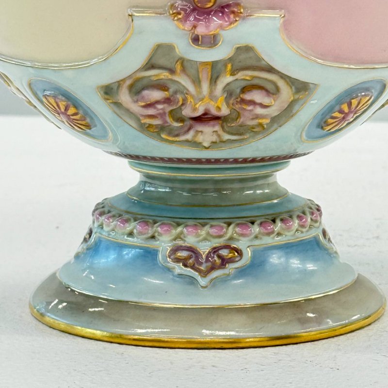 Фарфоровая ваза Royal Worcester (д)