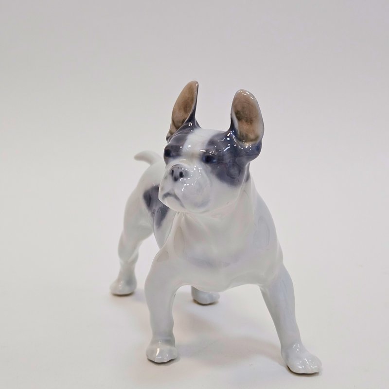 Статуэтка собаки французский бульдог
