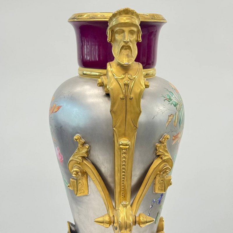 Очень редкая старинная ваза в стиле неоклассицизма 