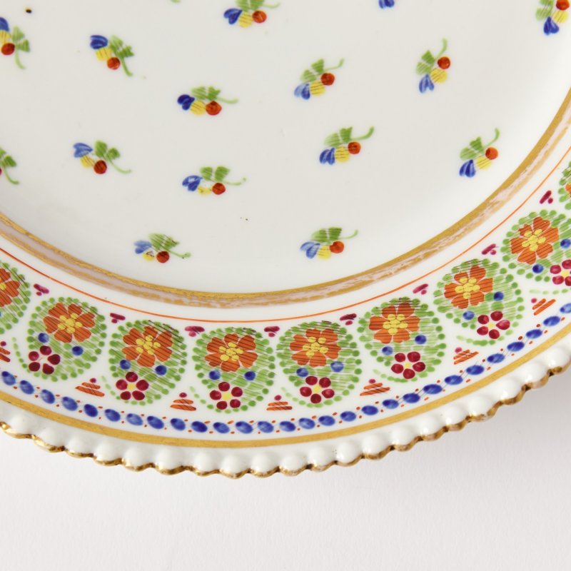 Редкая коллекционная тарелка с ручной росписью