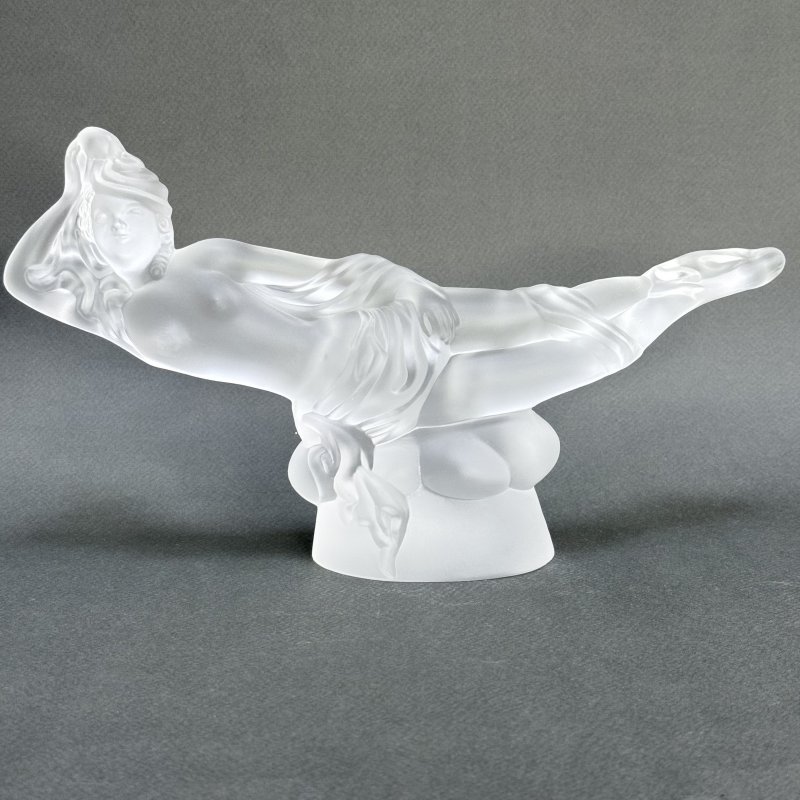 Статуэтка в стиле Артдеко дизайн 1930г. Г. Хоффманн Чехия 21 в