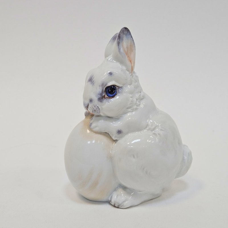 Статуэтка Кролик с яйцом Polly Meissen