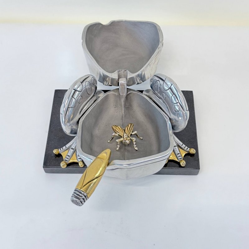 Металлическая скульптура «Лягушка» - Франк Майслер. (к)