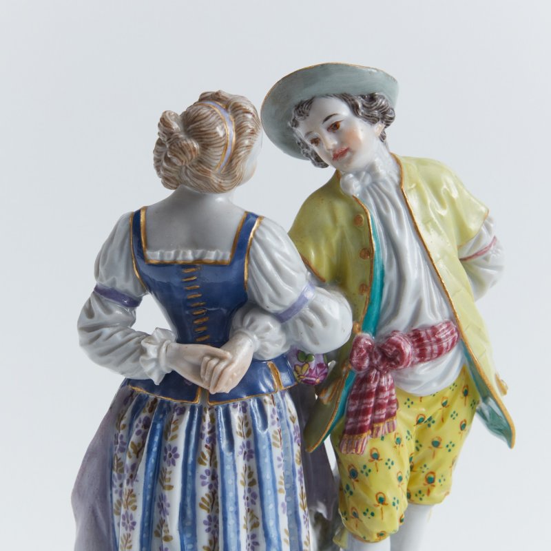 Старинная статуэтка Танцующая пара.
