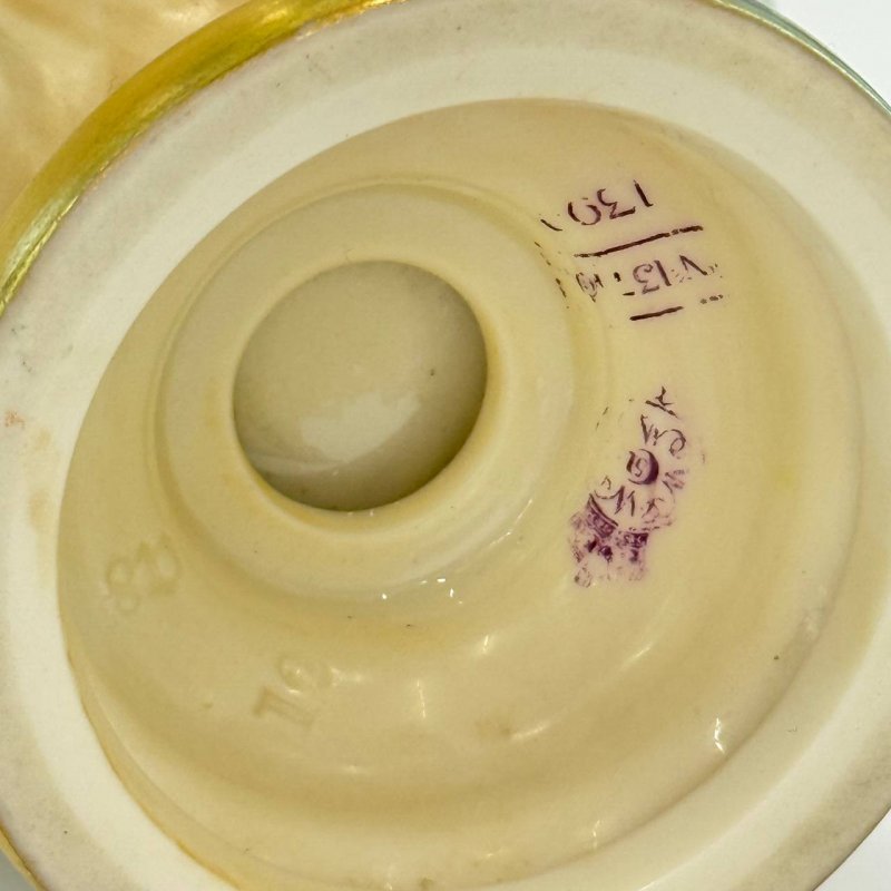 Старинная ваза  Royal Worcester 1890е гг