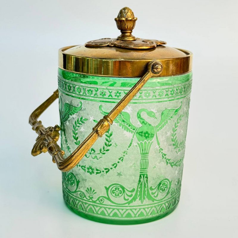 Старинная хрустальная бисквитница Saint Louis